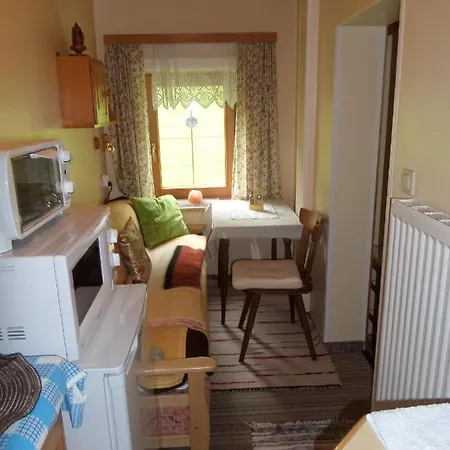 Kalcherhof Bed & Breakfast 4*