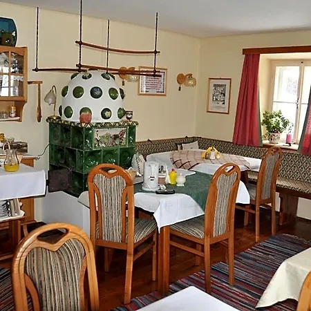 Frühstückspension Kalcherhof 3*